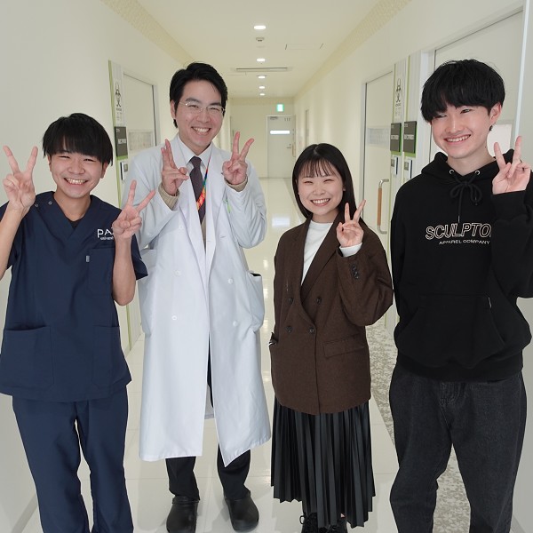 先生と学生の距離が近いのも群馬パース大学の魅力です。